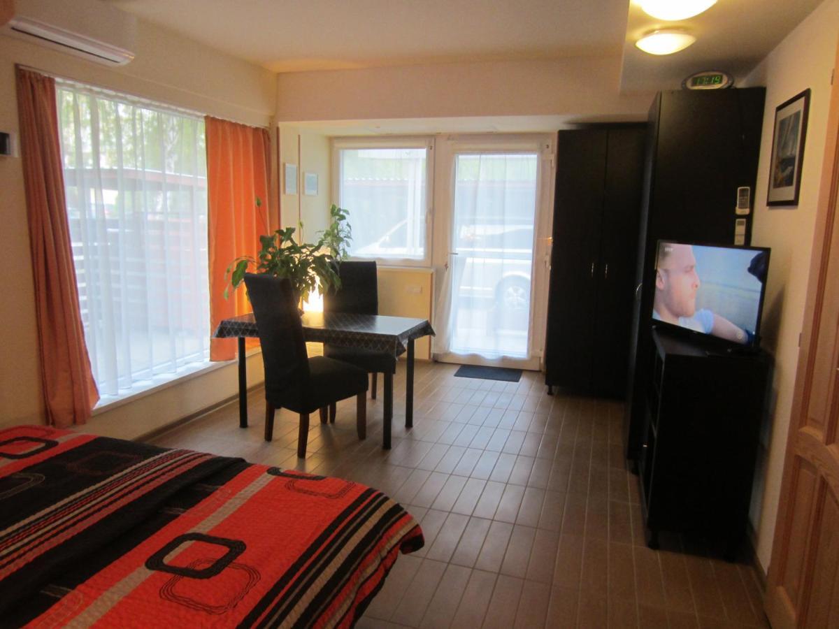 Elso Fecske Apartmanok Siófok Esterno foto