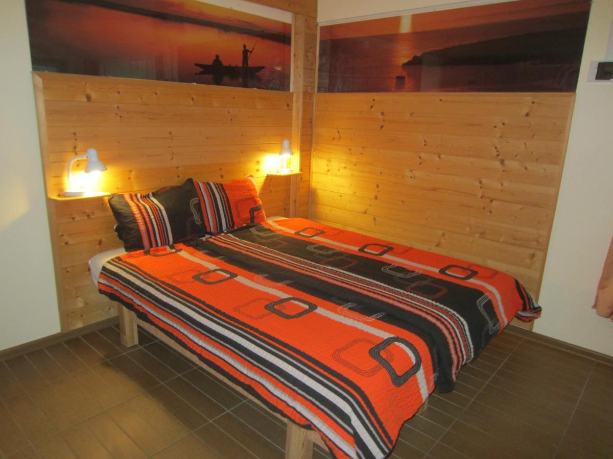 Elso Fecske Apartmanok Siófok Esterno foto