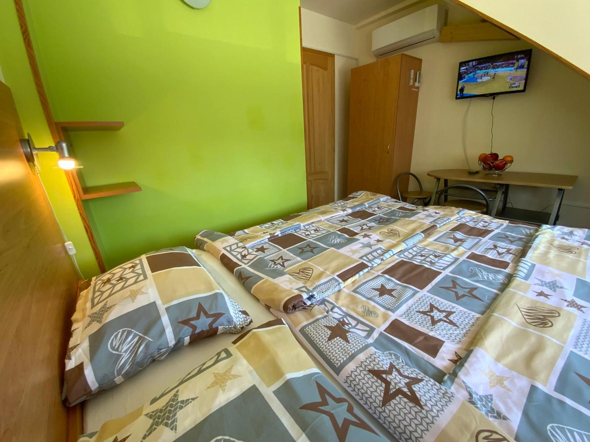 Elso Fecske Apartmanok Siófok Esterno foto