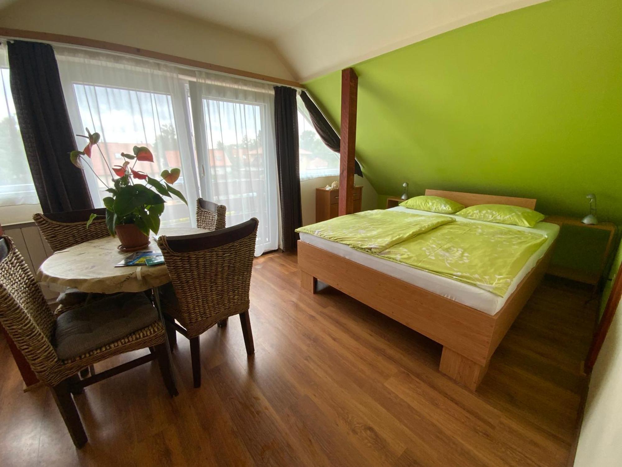 Elso Fecske Apartmanok Siófok Esterno foto