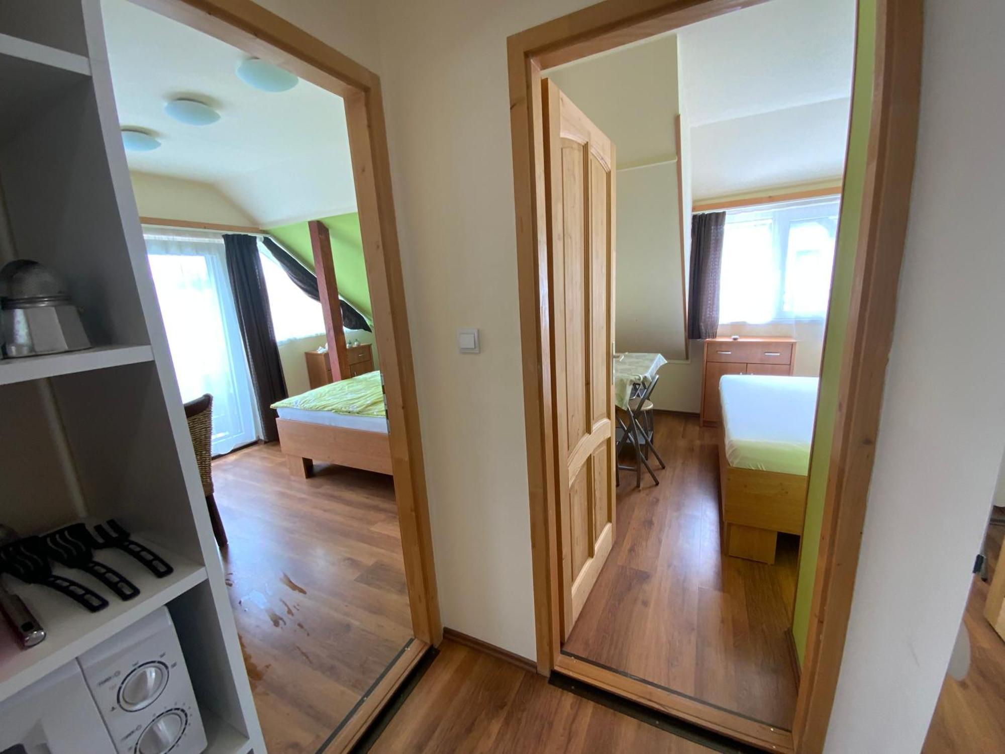 Elso Fecske Apartmanok Siófok Esterno foto