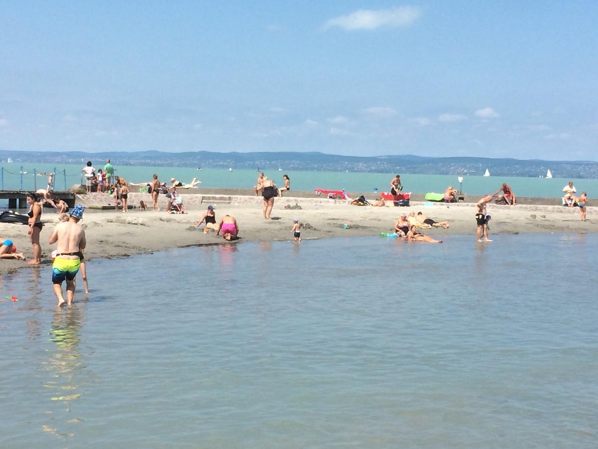 Elso Fecske Apartmanok Siófok Esterno foto